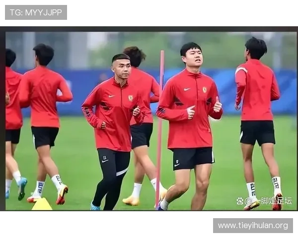 官方官宣贺一然加盟成都蓉城队